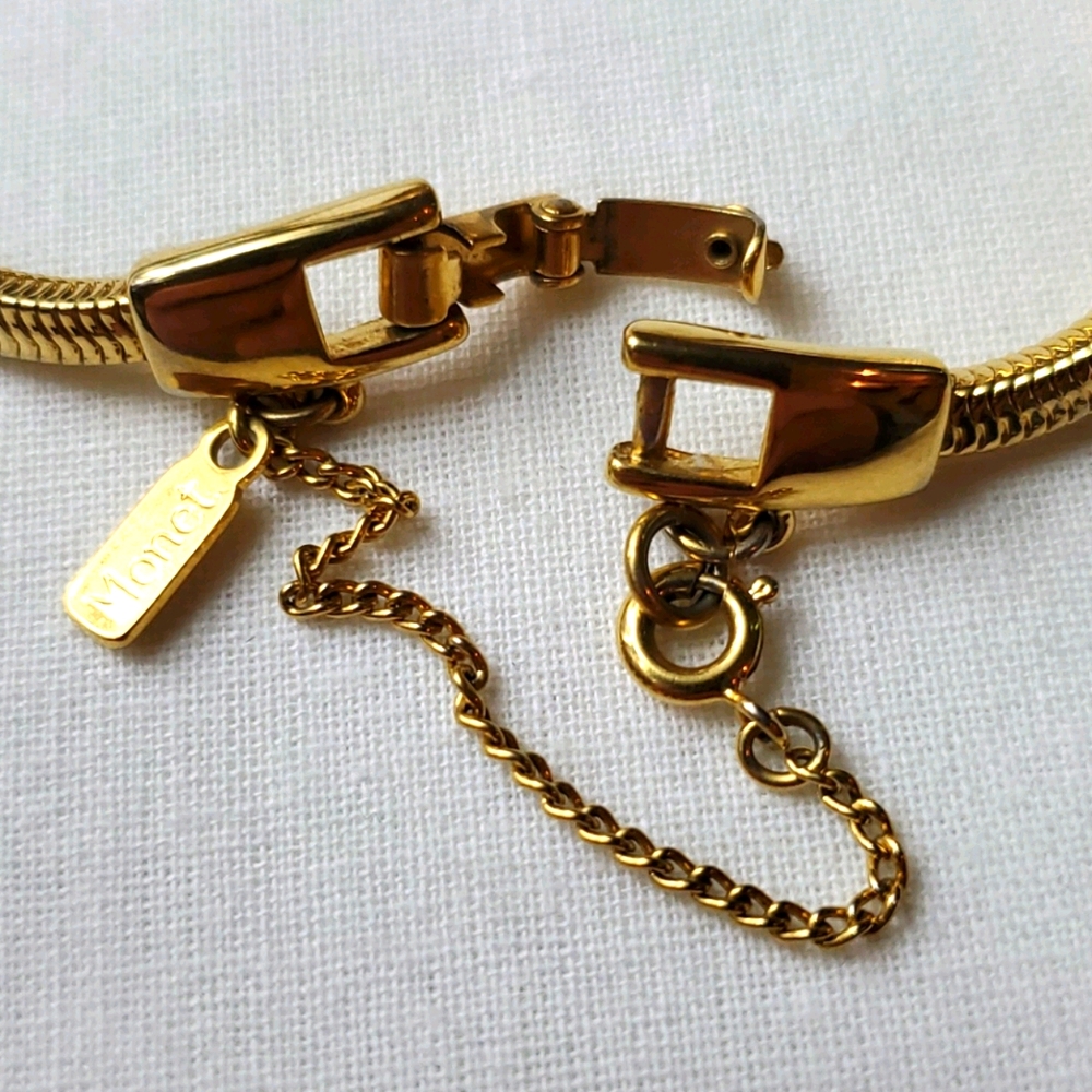 Monet costume jewelry gold bracelet - Picture 4 of 5